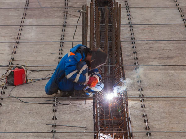 Worker on construction site — Stock Photo, Image