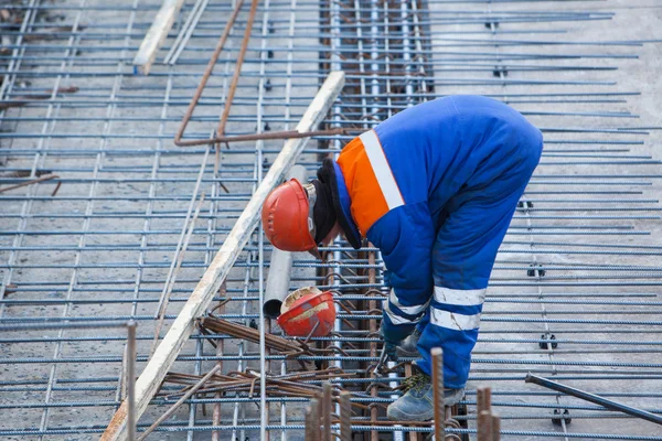 Worker on construction site — Stock Photo, Image