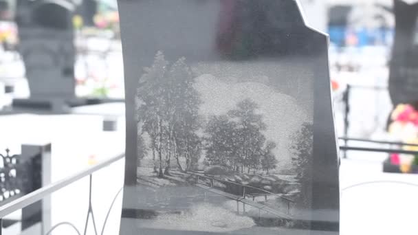 Tombstones on local cemetery — Stock Video