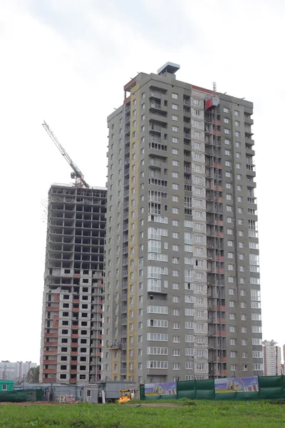 Site in opbouw van flatgebouw — Stockfoto