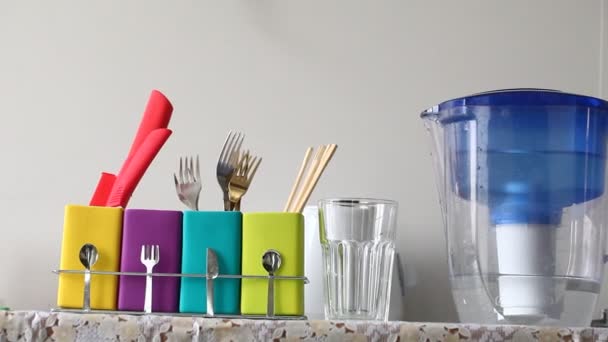 Stand with colorful dishes — Stock Video