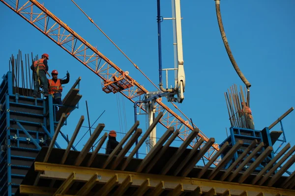 Workers working on construction site — Stock Photo, Image