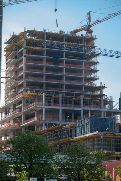 Yüksek binalar yapım aşamasında — Stok fotoğraf
