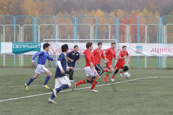 A friendly football match between sports journalists of Japan and Belarus. Minsk, September 2013 — Stock Photo, Image