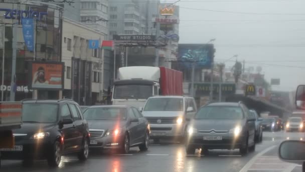 Dag verkeer op wegen — Stockvideo