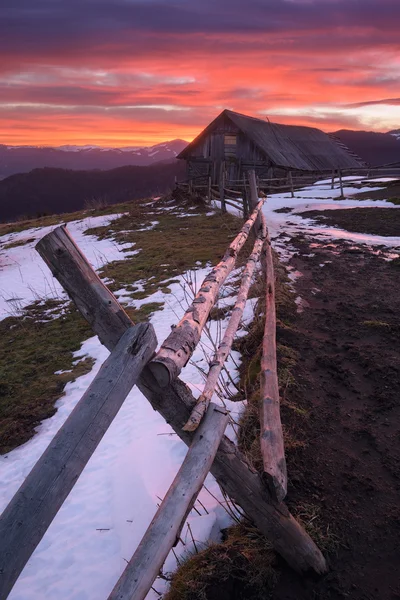 Schöne ländliche Landschaft am Morgen — Stockfoto