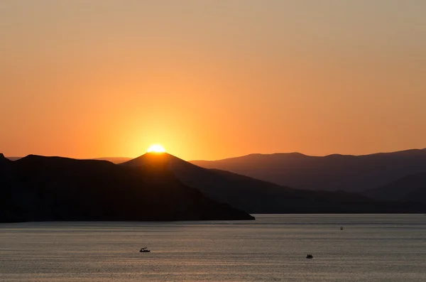 Sommer-Meereslandschaft mit Sonnenuntergang — Stockfoto
