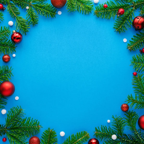 Cartão Natal Azul Com Moldura Redonda Decorada Com Ornamentos Festivos — Fotografia de Stock