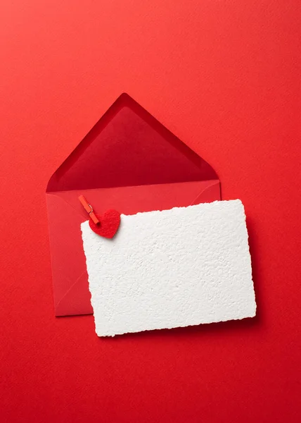 Valentines Day Greeting Card Mockup Envelope Red Background Hearts — Stock Photo, Image