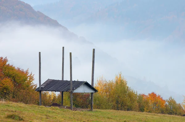 Herbst im Bergdorf — Stockfoto