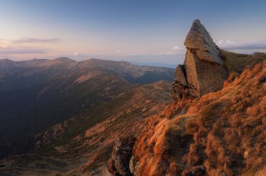Akşam dağ manzarası