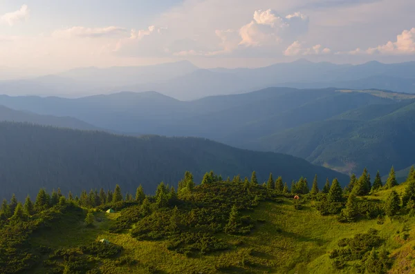 Soirée dans les montagnes — Photo