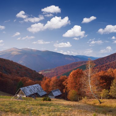 Bir dağ köyünde ev