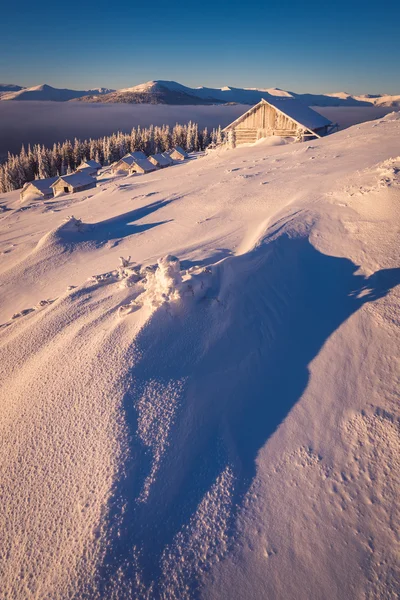 山の村での朝の風景 — ストック写真