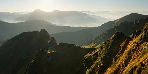 Подсветка горы Панорама — стоковое фото