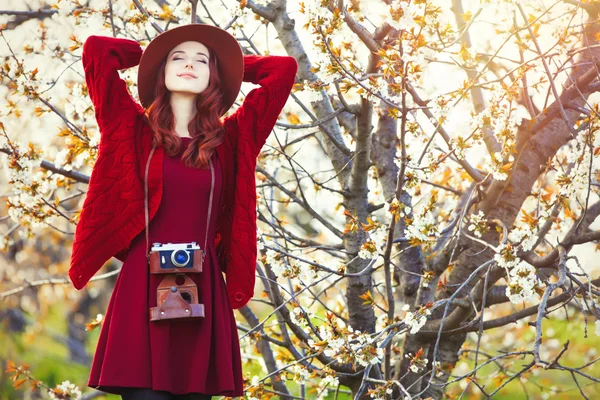 Portret van een jonge vrouw — Stockfoto