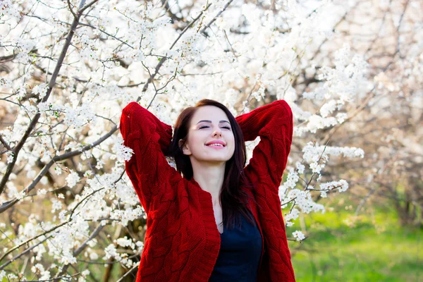 Portret van een jonge vrouw — Stockfoto