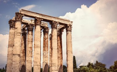 Yunanistan'da antik tapınak