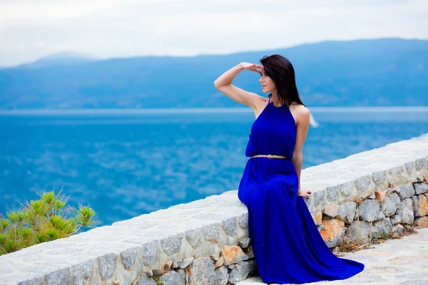 Młoda kobieta w Grecji — Zdjęcie stockowe