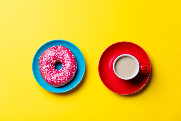 Donut and cup of coffee — Stock Photo, Image