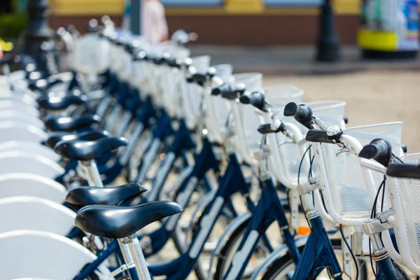 Parcheggio biciclette in Polonia — Foto Stock