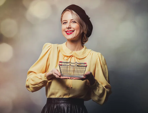 Beautiful Girl Vintage Clothes Shopping Basket Gray Background — Stock Photo, Image