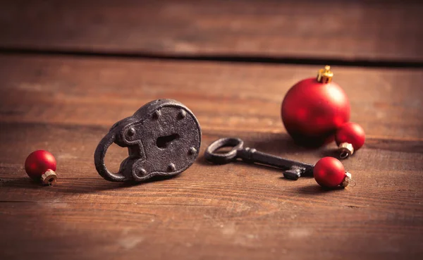Vintage Lock Key Christmas Baubles Wooden Table — Stock Photo, Image