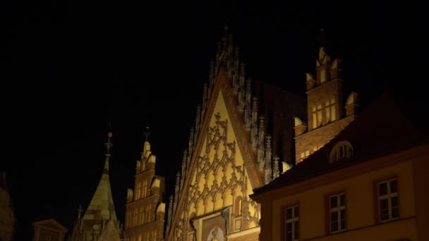 Wroclaw Polonya Kasım 2020 Belediye Binasına Gece Yakın Çekim — Stok video