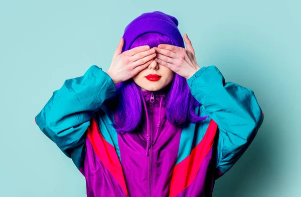 Menina Branca Surpreso Com Cabelo Roxo Traje Treino Dos Anos — Fotografia de Stock