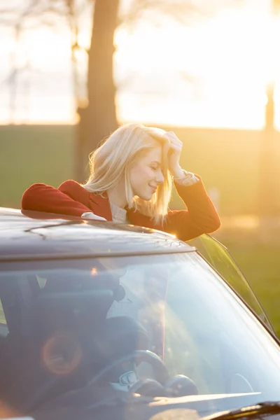 Style Blonde Woman Red Coat Countryside — Stock Photo, Image