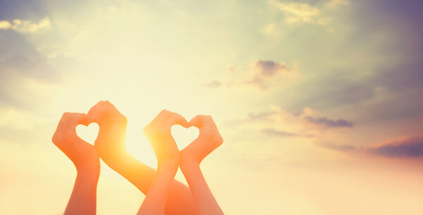 Две руки на сунсут
.