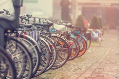 Amsterdam'da Park motosiklet grubu