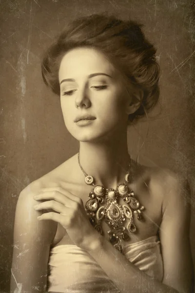 Retrato de mujeres edvardianas pelirrojas con collar — Foto de Stock