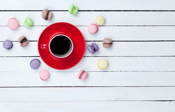 Cup of coffee and macarons — Stock Photo, Image