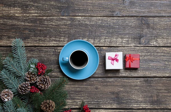 Tazza di caffè con confezione regalo — Foto Stock