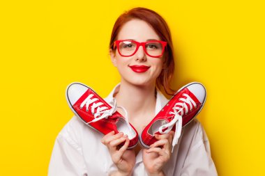 güzel kızıl saçlı kız