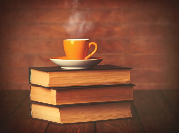 Tasse de café et livres — Photo