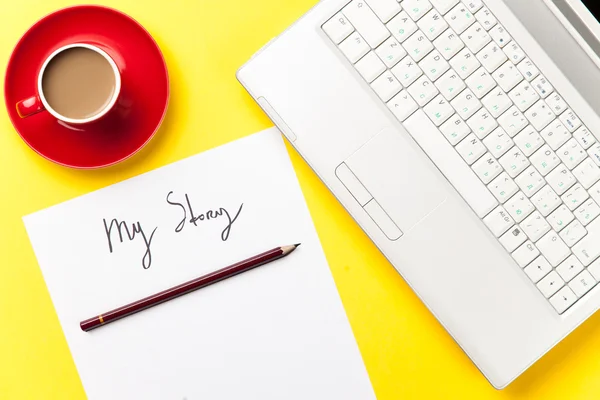 Koffie en papier met mijn verhaal woorden — Stockfoto