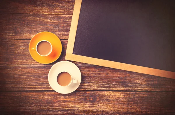 木桌上的咖啡 — 图库照片