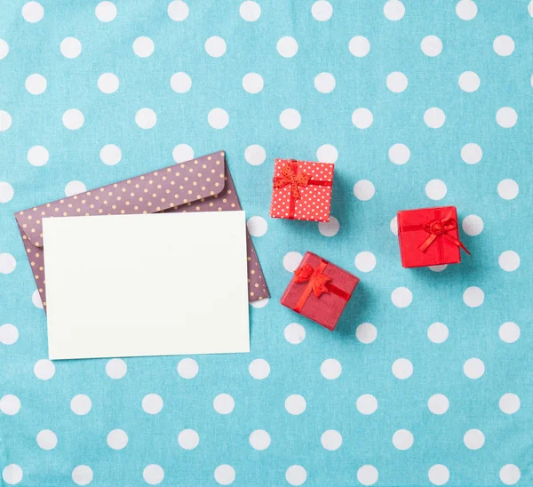 봉투와 선물 상자 — 스톡 사진