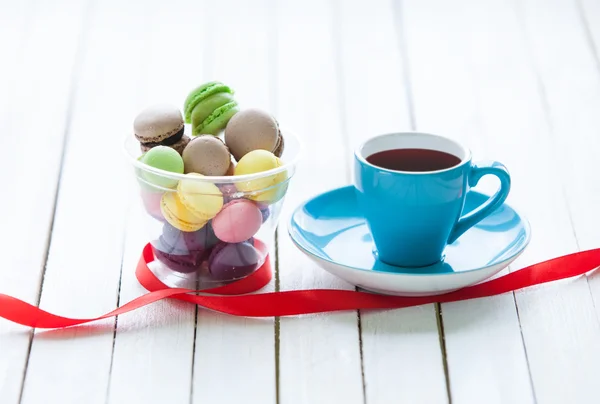 Taza de café y macarrones —  Fotos de Stock