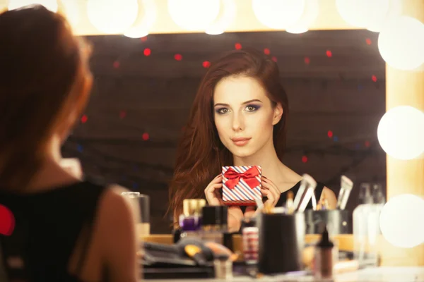 Portrait of a beautiful woman — Stock Photo, Image