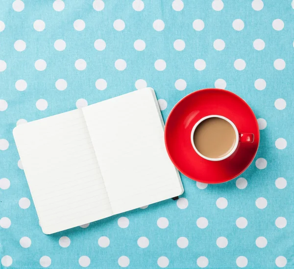 Taza de café y cuaderno —  Fotos de Stock