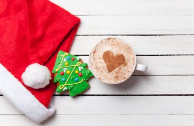 Fincan kahve ve Noel gingerbread 