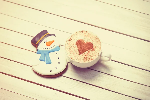 Cup of coffee and christmas gingerbread — Stock Photo, Image