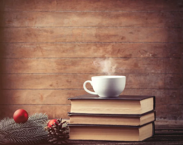 Taza de té con el árbol de navidad brench — Foto de Stock