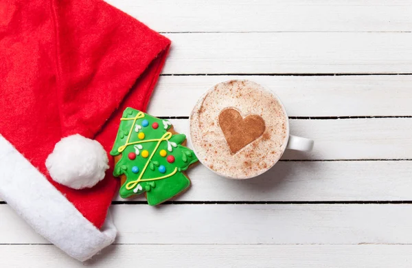 Kopje koffie en Kerstmis peperkoek — Stockfoto