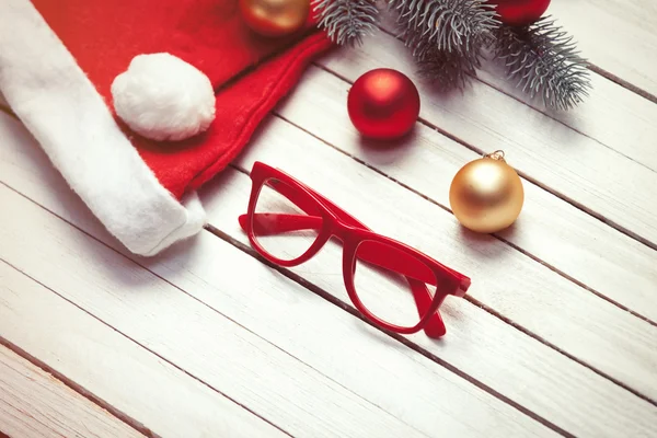 Sombrero de Santas y burbujas de Navidad —  Fotos de Stock