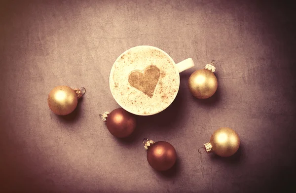 Coffee with heart shape and christmas bubbles — Stock Photo, Image