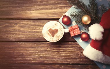 Noel kabarcıkları ile Kupası ve hediye kutusu